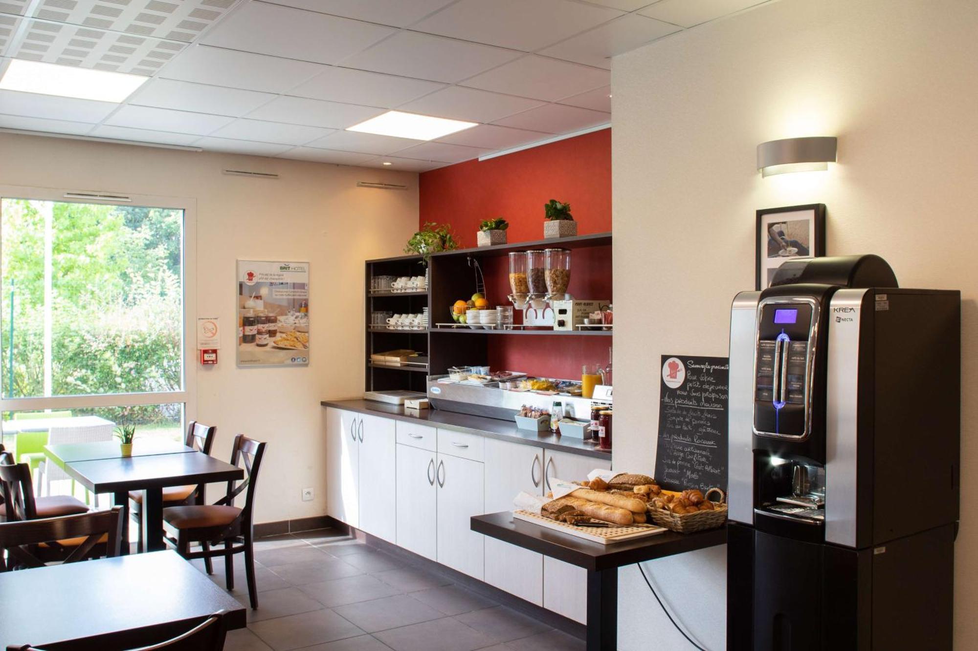 Brit Hotel Saint-Meen-Le-Grand En Broceliande Dış mekan fotoğraf