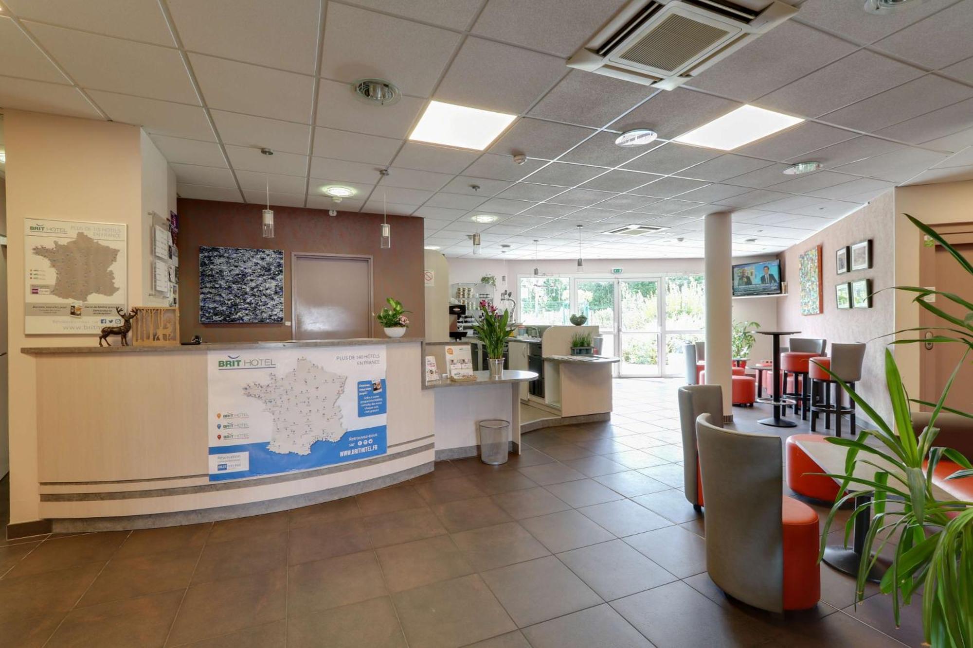 Brit Hotel Saint-Meen-Le-Grand En Broceliande Dış mekan fotoğraf
