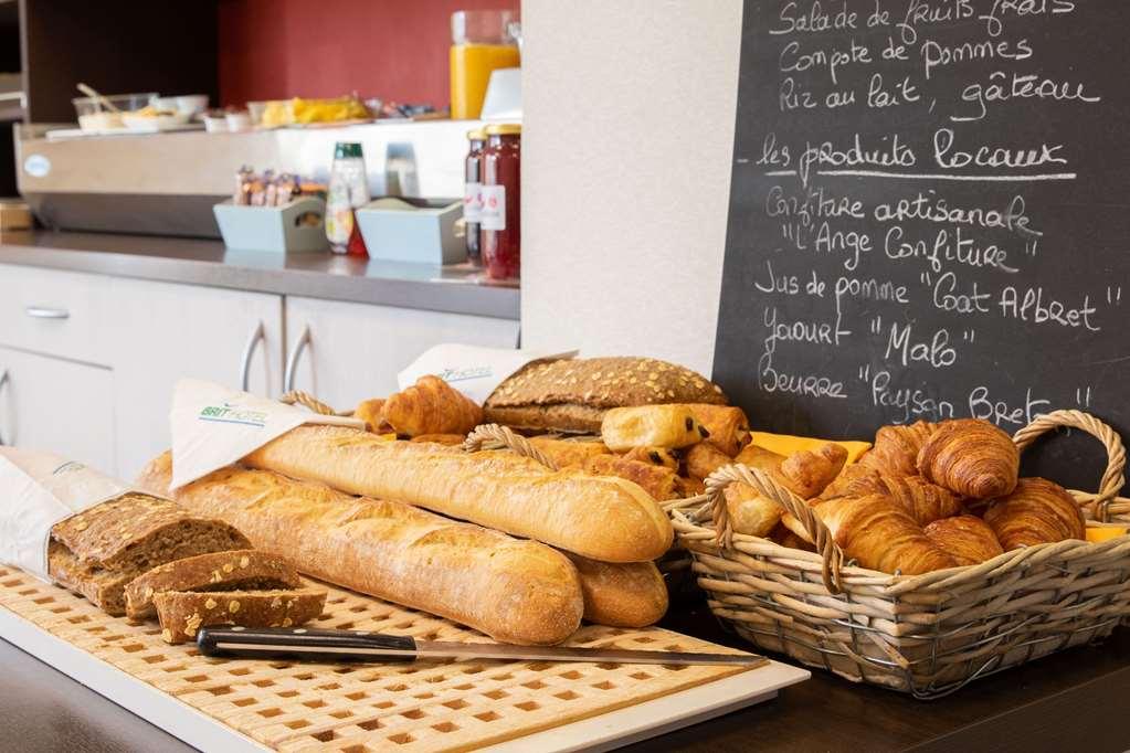 Brit Hotel Saint-Meen-Le-Grand En Broceliande Restoran fotoğraf