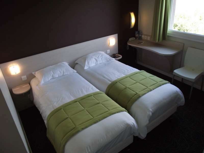Brit Hotel Saint-Meen-Le-Grand En Broceliande Oda fotoğraf